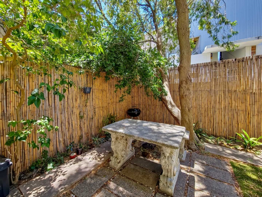 To Let 2 Bedroom Property for Rent in Tamboerskloof Western Cape